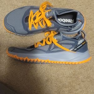 NEW Reebok All Terrain trail run Wms Size 8